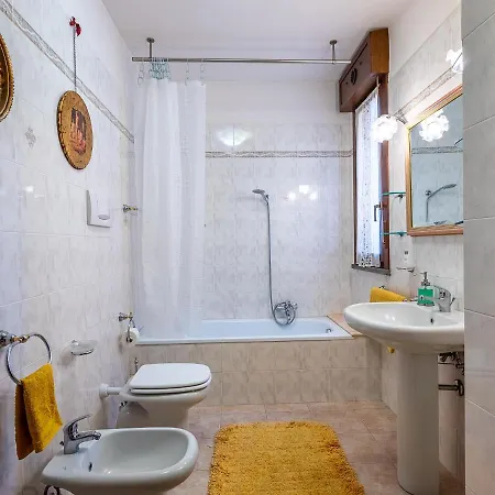 Il Bosco Di Re Guesthouse, Camera Matrimoniale לינה וארוחת בוקר רג'ו אמיליה